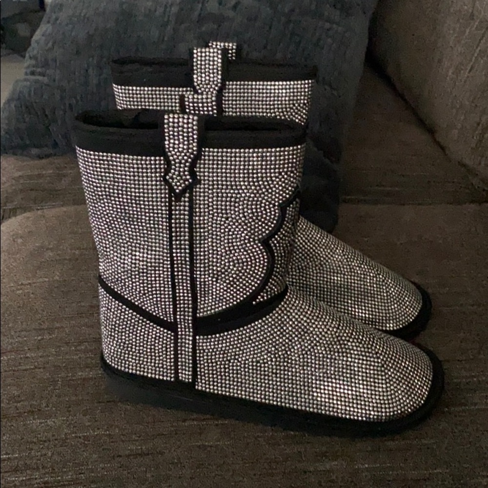 Justfab Bubby Fuzzy boots